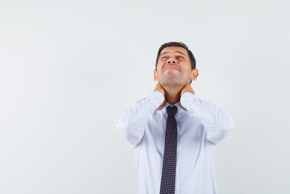 10 Cara Mengatasi Leher Kaku karena Terlalu Lama Menatap Layar Komputer