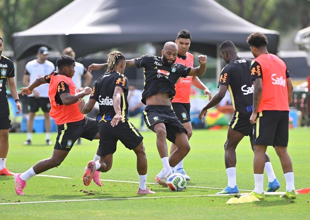 Tips Latihan Sepak Bola: Strategi Meningkatkan Performa di atas Lapangan