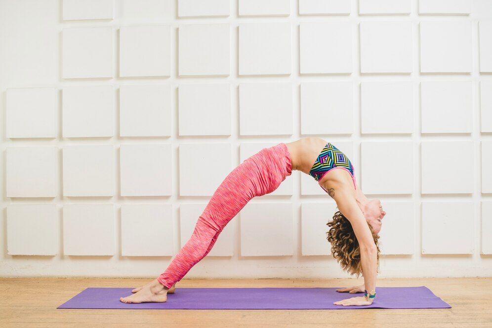 Cara Melakukan Gerakan Kayang dan Manfaatnya bagi Kesehatan